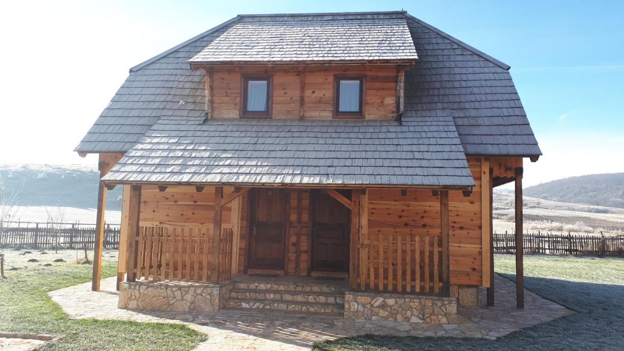Sokolac  Konoba Ognjiste Bed & Breakfast エクステリア 写真