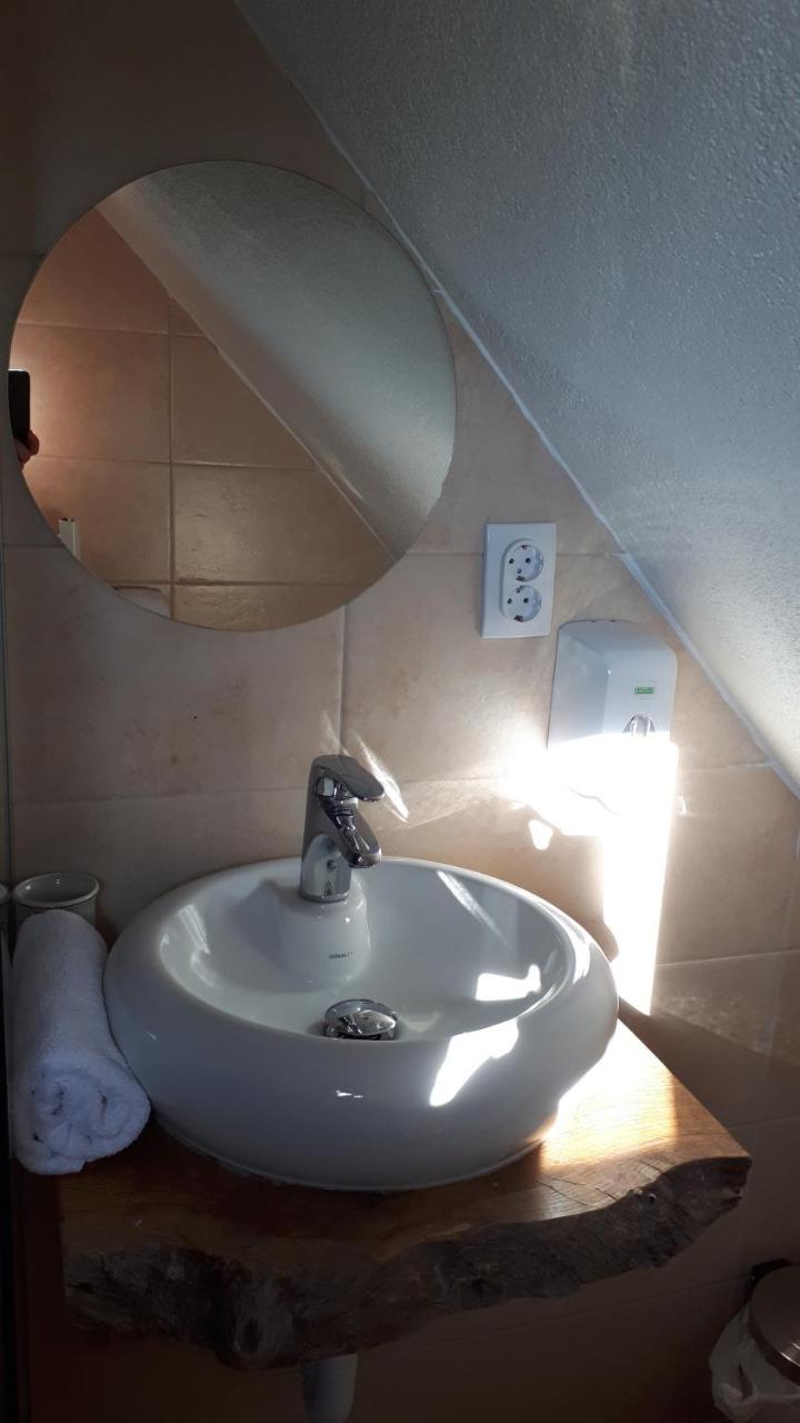 Sokolac  Konoba Ognjiste Bed & Breakfast エクステリア 写真