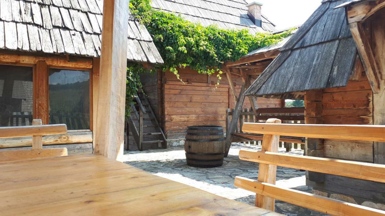 Sokolac  Konoba Ognjiste Bed & Breakfast エクステリア 写真