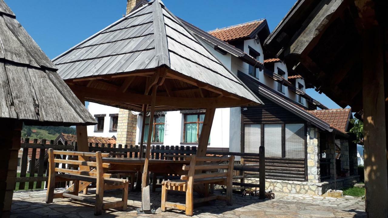 Sokolac  Konoba Ognjiste Bed & Breakfast エクステリア 写真