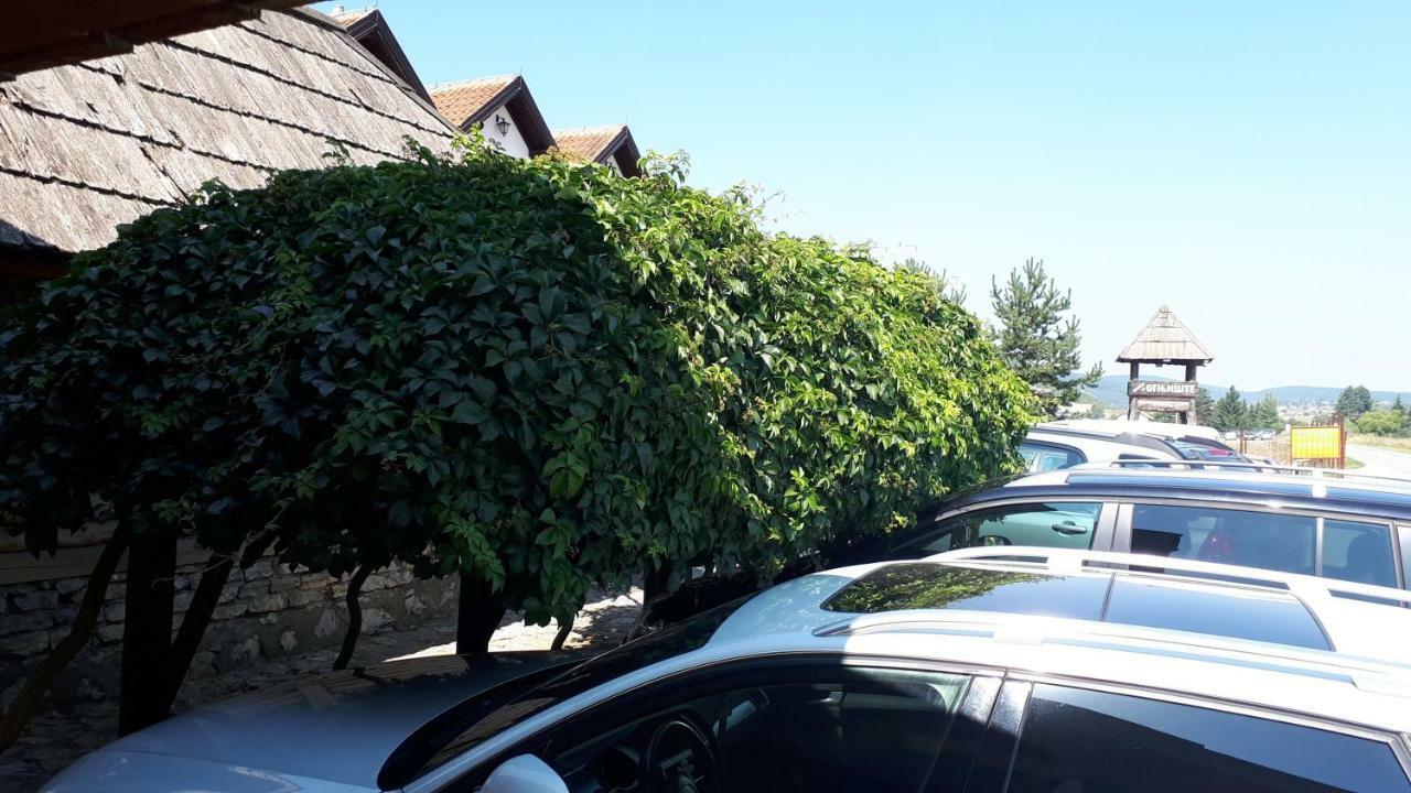 Sokolac  Konoba Ognjiste Bed & Breakfast エクステリア 写真